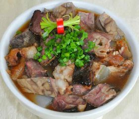 新年快乐。祝吴老板加盟老广记牛杂